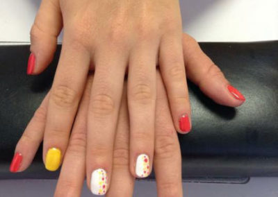 centro-estetico-fior-di-loto-estetista-porto-torres.jpg-manicure-2